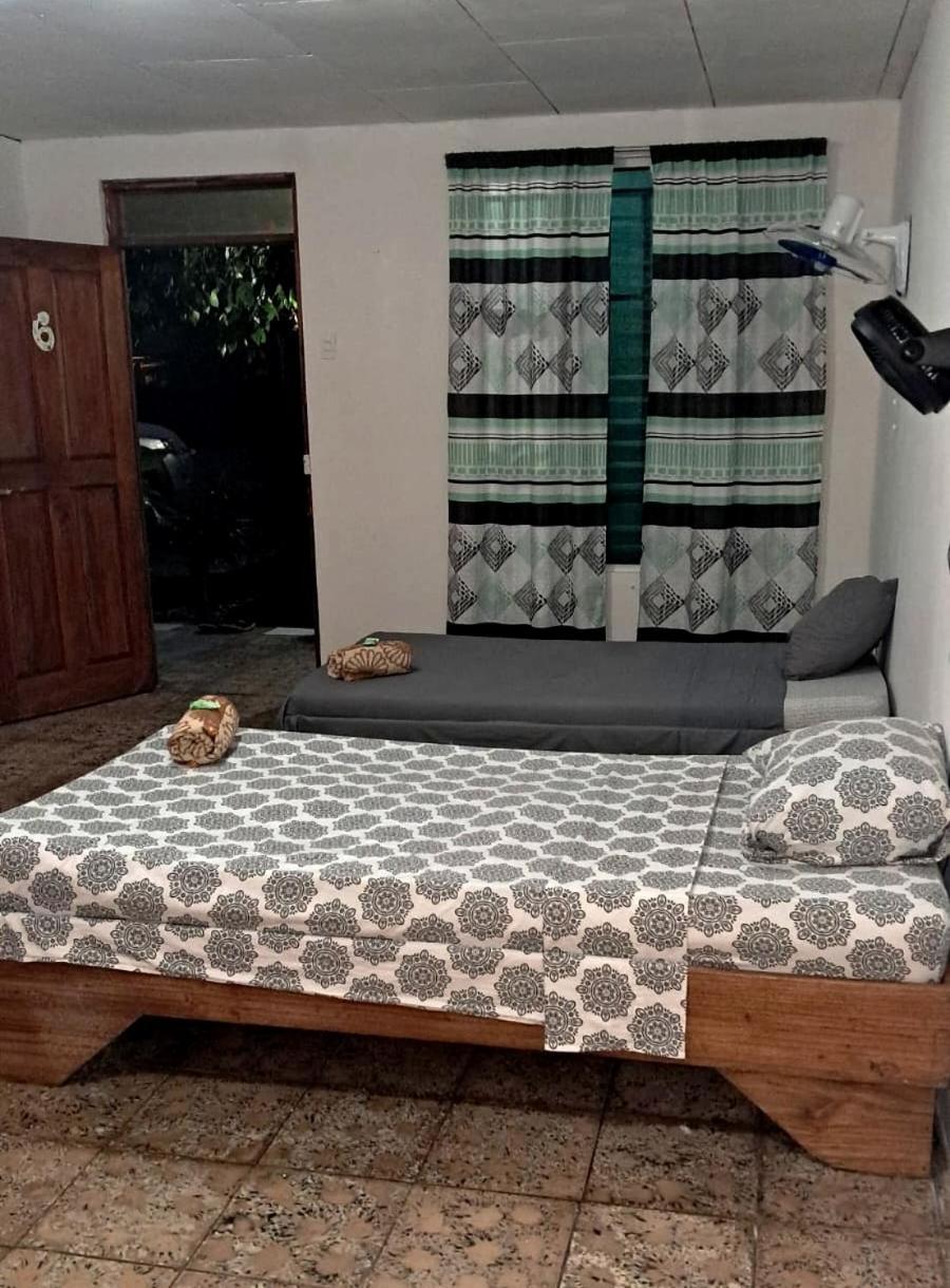 Rooms Palmeras 卡维塔 外观 照片